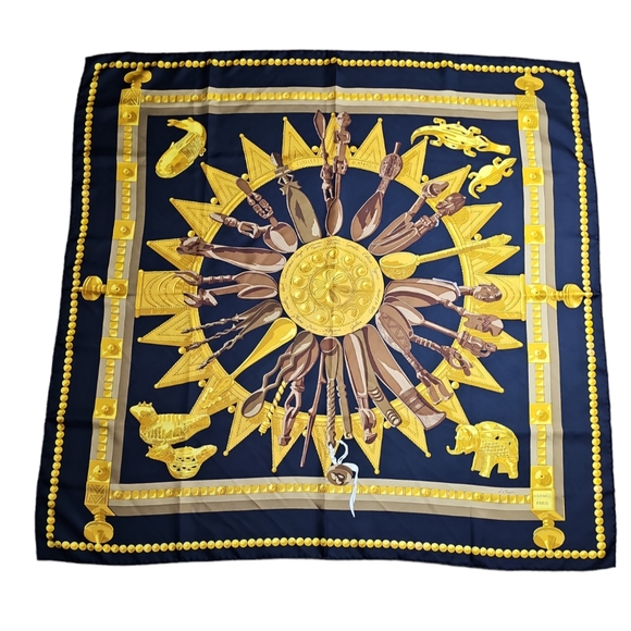 HERMES Carre 90 / 100% silk scarf - Picture 2 of 7